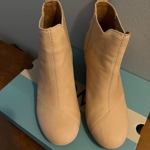 Kelsey Bootie - Honey Oiled Nubuck/Suede - 7.5